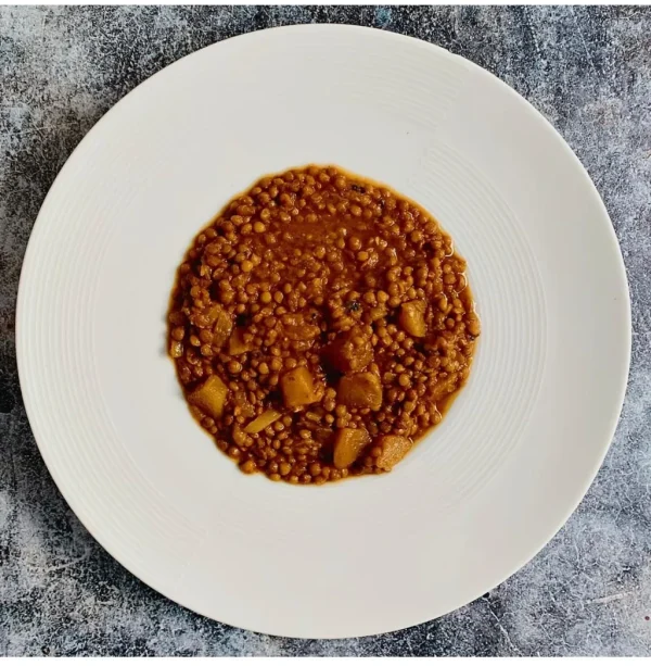 Estofado de lentejas con manzana y curry